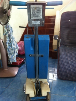 เครื่ิองขัดพื้น Electrolux