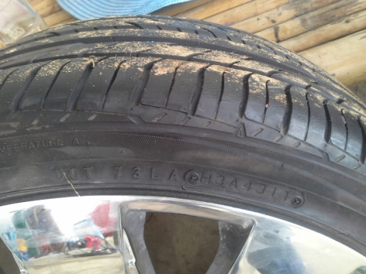 ขายล้อ 20" 5รู 114 8/9 ยางปี 2011 ล้อสวย ยางดี