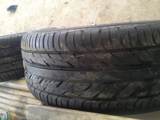 ขายล้อ 20" 5รู 114 8/9 ยางปี 2011 ล้อสวย ยางดี