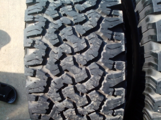 ขายยาง BF all 265/70/16 สวยๆเลยครับ