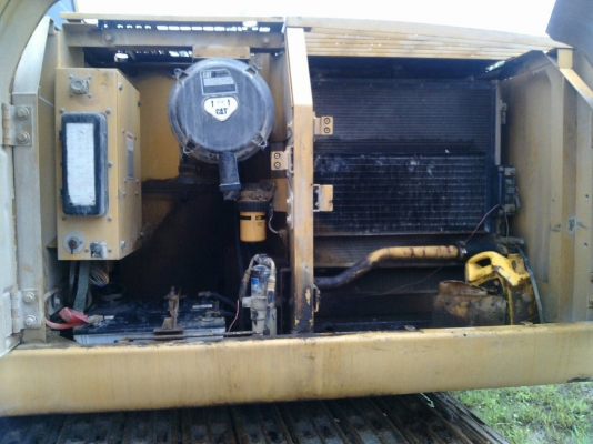 CAT320C ญี่ปุ่นแท้..14000ชม.ไฟครบ ช่วงล่างสวย เอวแน่น เครื่อง ปั้มแน่น..มีเอกสาร