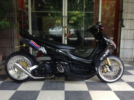 ใครที่สนใจจะซื้อและไม่คิดอะไรมากผมก็จะขายให้ครับ Yamaha Nuvoแต่งเทพๆ