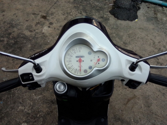 Filano ลายซิป สีม่วง-ขาว หัวฉีดประหยัด รถปี56 สวยๆครับ