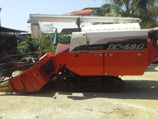 ขายรถเกี่ยวข้าว DC-68G