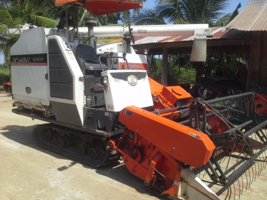 ขายรถเกี่ยวข้าว DC-68G