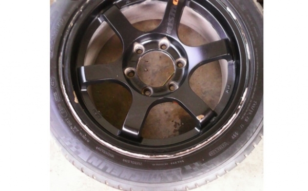 แม็ก TE 37 ขอบ 17 นิ้ว พร้อมยาง 4 วง แม็ก TE 37 ขอบ 17 นิ้ว พร้อมยาง 4 วง