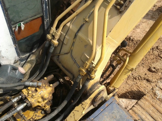 ขาย10ล้อ2เพลาคู่แบ็คโค200-5 โคมัสสุ ไฟฟ้าเต็ม เอกสารเล่มทะเบียน สภาพพร้อมทำงาน เทรลอร์หลงฟูโซ่ เบรคใหญ่ 10สปีดเกียร์ฟลูเลอร์ ขึ้น200 เหล็กไอดรีมสอดทะลุ เอกสารพร้อมโอน