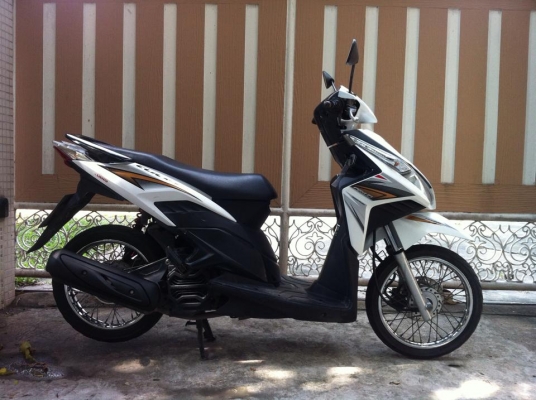 ขออนุญาติขาย Honda Click 110i สีขาวมุก บ้านๆเดิมๆ โอนให้ฟรีครับ ขออนุญาติขาย Honda Click 110i สีขาวมุก บ้านๆเดิมๆ โอนให้ฟรีครับ