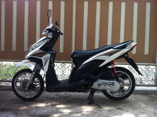 ขออนุญาติขาย Honda Click 110i สีขาวมุก บ้านๆเดิมๆ โอนให้ฟรีครับ ขออนุญาติขาย Honda Click 110i สีขาวมุก บ้านๆเดิมๆ โอนให้ฟรีครับ