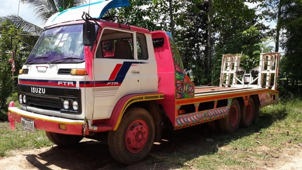 ขาย10ล้ออีซูซุ175 แชชซีสวยลากรถเกี่ยวข้าวกระบอกไฮดรอลิกซ์ สภาพพร้อมใช้งาน เอกสาร พร้อม เครื่องดี