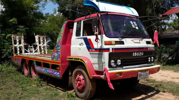 ขาย10ล้ออีซูซุ175 แชชซีสวยลากรถเกี่ยวข้าวกระบอกไฮดรอลิกซ์ สภาพพร้อมใช้งาน เอกสาร พร้อม เครื่องดี