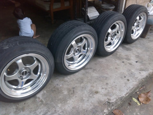 ล้อ15" หน้า7.5 หลัง8.5 พร้อมยาง 195/55 คู่หน้าปี13 หลังปีเก่า