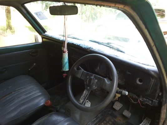 มาสด้า แฟมิเลีย พร้อมหลังคาค้าขาย มาสด้า แฟมิเลีย พร้อมหลังคาค้าขาย