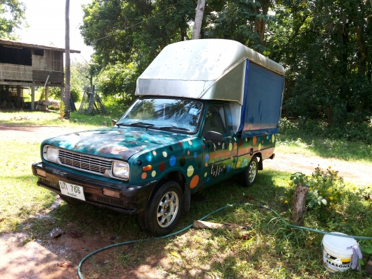 มาสด้า แฟมิเลีย พร้อมหลังคาค้าขาย