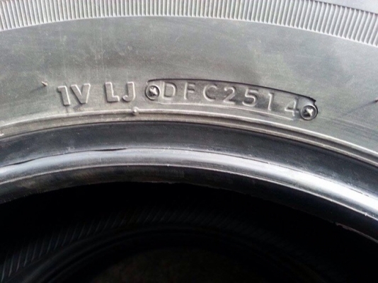 ขายยาง Bridgestone ecopia 265/70/16 ปี14 เดือน7 ลงพื้นไป 400 โล