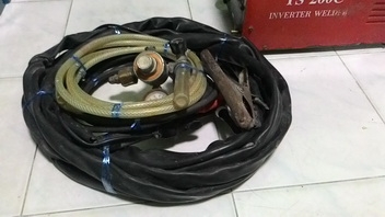 ตู้เชื่อมอาร์กอน (tig)ยี่ห้อ อาร์คแมน ขนาดใหญ่ถึง 200 A อุปกรณ์ครบพร้อมใช้งานครับ