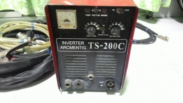 ตู้เชื่อมอาร์กอน (tig)ยี่ห้อ อาร์คแมน ขนาดใหญ่ถึง 200 A อุปกรณ์ครบพร้อมใช้งานครับ