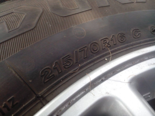 ขายเเม๊กเดิม  215 70 16  ยางปี 2014 ขายส่งครับ