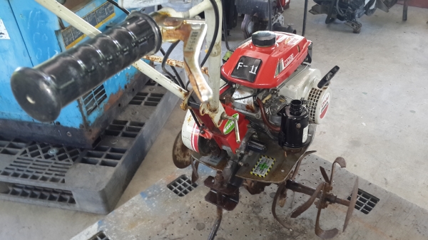 รถพรวนดิน