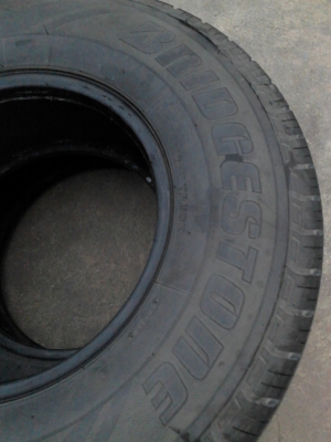 215R14 BRIDGESTONE LEO 677 ปี 2013 มี 2 เส้น TEL.081-427-3941 215R14 BRIDGESTONE LEO 677 ปี 2013 มี 2 เส้น TEL.081-427-3941