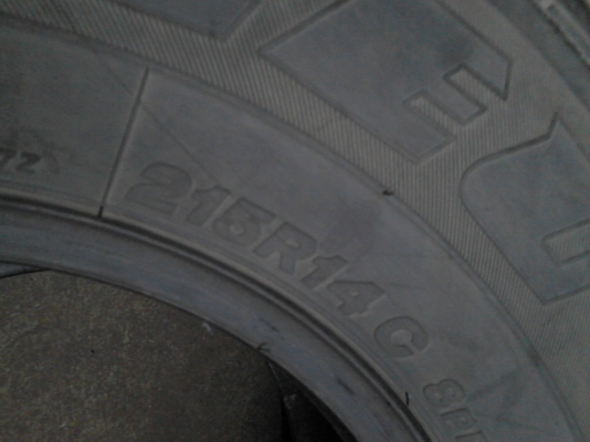 215R14 BRIDGESTONE LEO 677 ปี 2013 มี 2 เส้น TEL.081-427-3941 215R14 BRIDGESTONE LEO 677 ปี 2013 มี 2 เส้น TEL.081-427-3941