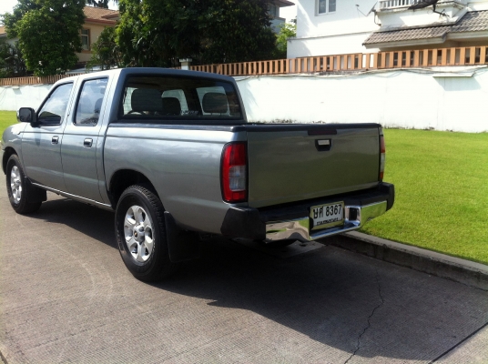 NISSAN FRONTIER 3.0 ZDI TOP 4ประตูคับ ไฟฟ้าทั้งคันเบาะหนังแท้