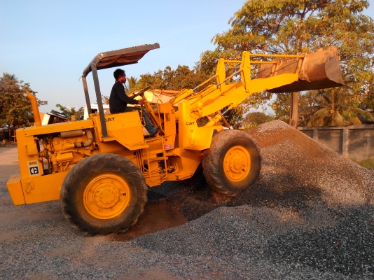 ขายครับ รถตัก cat 910 -80u เอวอ่อน สวยๆต่อแขนแล้วครั[