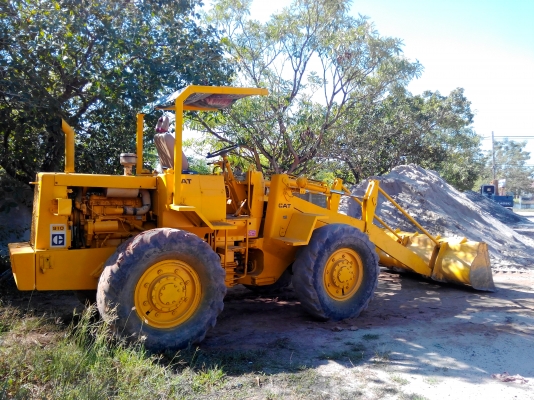 ขายครับ รถตัก cat 910 -80u เอวอ่อน สวยๆต่อแขนแล้วครั[