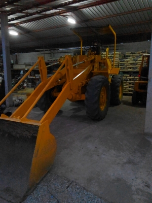 ขายครับ รถตัก cat 910 -80u เอวอ่อน สวยๆต่อแขนแล้วครั[