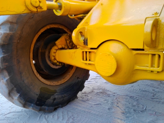 ขายครับ รถตัก cat 910 -80u เอวอ่อน สวยๆต่อแขนแล้วครั[