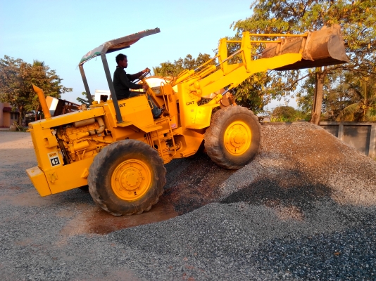 ขายครับ รถตัก cat 910 -80u เอวอ่อน สวยๆต่อแขนแล้วครั[