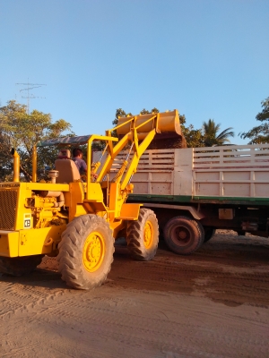 ขายครับ รถตัก cat 910 -80u เอวอ่อน สวยๆต่อแขนแล้วครั[