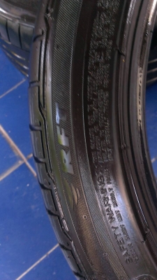 ขายยางBridcestone225/45/17รันเฟรสถอดจากBM E90. 1คู่