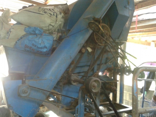 ขายรถอีแต๋น สีข้าวนวดข้าว 6ล้อ เครื่องHINO EC100 150แรง สภาพพร้อมใช้งาน เครื่องดีช่วงล่างใหญ่ อีซูซุ แชชซีสวย ตู้สีดี ขายรถอีแต๋น สีข้าวนวดข้าว 6ล้อ เครื่องHINO EC100 150แรง สภาพพร้อมใช้งาน เครื่องดีช่วงล่างใหญ่ อีซูซุ แชชซีสวย ตู้สีดี