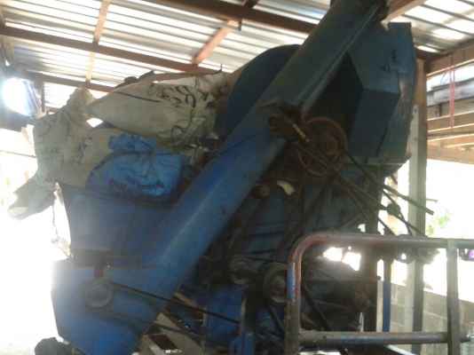 ขายรถอีแต๋น สีข้าวนวดข้าว 6ล้อ เครื่องHINO EC100 150แรง สภาพพร้อมใช้งาน เครื่องดีช่วงล่างใหญ่ อีซูซุ แชชซีสวย ตู้สีดี ขายรถอีแต๋น สีข้าวนวดข้าว 6ล้อ เครื่องHINO EC100 150แรง สภาพพร้อมใช้งาน เครื่องดีช่วงล่างใหญ่ อีซูซุ แชชซีสวย ตู้สีดี