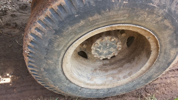 ***ขายแล้วครับขอบคุณ Truck2hand ขาย6ล้อดั้มดิน5คิว ราคาถูกๆ HINO KM310 DM100 90HP เครื่องเดิมเกียร์เดิม 6สูบ เครื่องแรงดี แน่นดี มีเยิ้มนิดๆ เกียร์ดีไม่หลุดไม่หอน ช่วงล่างใหญ่ F หน้า-หลัง คัสซีสวยเดิม ไม่มีบวม เสริมเหล็กบนแข็งแรง กระบะดั้มเหล็ก5ตันยิงห ***ขายแล้วครับขอบคุณ Truck2hand ขาย6ล้อดั้มดิน5คิว ราคาถูกๆ HINO KM310 DM100 90HP เครื่องเดิมเกียร์เดิม 6สูบ เครื่องแรงดี แน่นดี มีเยิ้มนิดๆ เกียร์ดีไม่หลุดไม่หอน ช่วงล่างใหญ่ F หน้า-หลัง คัสซีสวยเดิม ไม่มีบวม เสริมเหล็กบนแข็งแรง กระบะดั้มเหล็ก5ตันยิงห