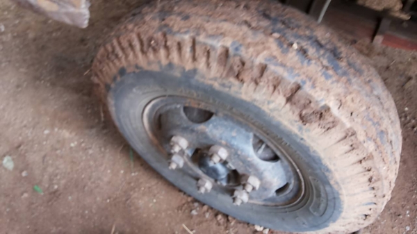 ***ขายแล้วครับขอบคุณ Truck2hand ขาย6ล้อดั้มดิน5คิว ราคาถูกๆ HINO KM310 DM100 90HP เครื่องเดิมเกียร์เดิม 6สูบ เครื่องแรงดี แน่นดี มีเยิ้มนิดๆ เกียร์ดีไม่หลุดไม่หอน ช่วงล่างใหญ่ F หน้า-หลัง คัสซีสวยเดิม ไม่มีบวม เสริมเหล็กบนแข็งแรง กระบะดั้มเหล็ก5ตันยิงห ***ขายแล้วครับขอบคุณ Truck2hand ขาย6ล้อดั้มดิน5คิว ราคาถูกๆ HINO KM310 DM100 90HP เครื่องเดิมเกียร์เดิม 6สูบ เครื่องแรงดี แน่นดี มีเยิ้มนิดๆ เกียร์ดีไม่หลุดไม่หอน ช่วงล่างใหญ่ F หน้า-หลัง คัสซีสวยเดิม ไม่มีบวม เสริมเหล็กบนแข็งแรง กระบะดั้มเหล็ก5ตันยิงห