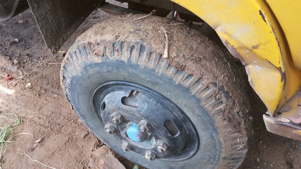 ***ขายแล้วครับขอบคุณ Truck2hand ขาย6ล้อดั้มดิน5คิว ราคาถูกๆ HINO KM310 DM100 90HP เครื่องเดิมเกียร์เดิม 6สูบ เครื่องแรงดี แน่นดี มีเยิ้มนิดๆ เกียร์ดีไม่หลุดไม่หอน ช่วงล่างใหญ่ F หน้า-หลัง คัสซีสวยเดิม ไม่มีบวม เสริมเหล็กบนแข็งแรง กระบะดั้มเหล็ก5ตันยิงห ***ขายแล้วครับขอบคุณ Truck2hand ขาย6ล้อดั้มดิน5คิว ราคาถูกๆ HINO KM310 DM100 90HP เครื่องเดิมเกียร์เดิม 6สูบ เครื่องแรงดี แน่นดี มีเยิ้มนิดๆ เกียร์ดีไม่หลุดไม่หอน ช่วงล่างใหญ่ F หน้า-หลัง คัสซีสวยเดิม ไม่มีบวม เสริมเหล็กบนแข็งแรง กระบะดั้มเหล็ก5ตันยิงห