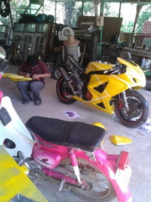 รับสั้ง งานบิ้วรถใหม่ สร้างแฟริ่ง หรือตกแต่งให้สวย หรือ เหมือนงานตัว1000cc