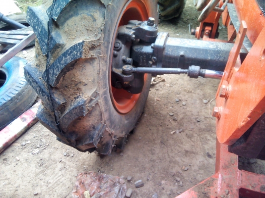 คูโบต้า รุ่นM7040 400000บาท