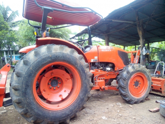 คูโบต้า รุ่นM7040 400000บาท