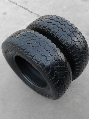 235/70R15  DUNLOP GRANTREK   มี  2  เส้น TEL.081-427-3941