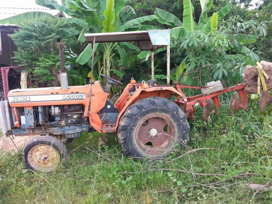 ขายรถไถKUBOTA L2002 เครื่องดี เครื่องเดิม อุปกรณ์ดันหน้า ผานหลัง โรตารี่ ล้อยางอีกหนึ่งชุด สภาพพร้อมใช้งาน สนใจโทร 090-8588220คุณนะ ID:narong498 หรือ www.truck.in.th/498