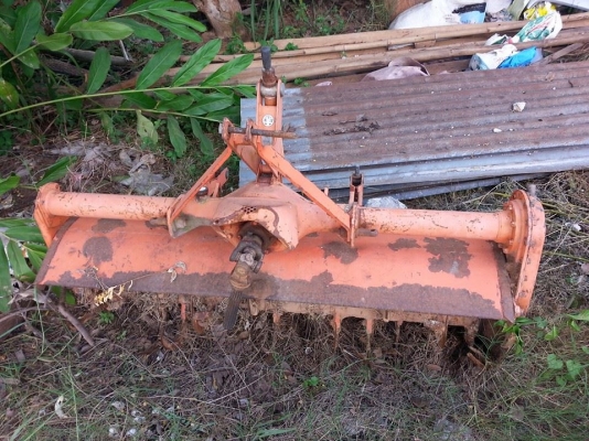 ขายรถไถKUBOTA L2002 เครื่องดี เครื่องเดิม อุปกรณ์ดันหน้า ผานหลัง โรตารี่ ล้อยางอีกหนึ่งชุด สภาพพร้อมใช้งาน สนใจโทร 090-8588220คุณนะ ID:narong498 หรือ www.truck.in.th/498