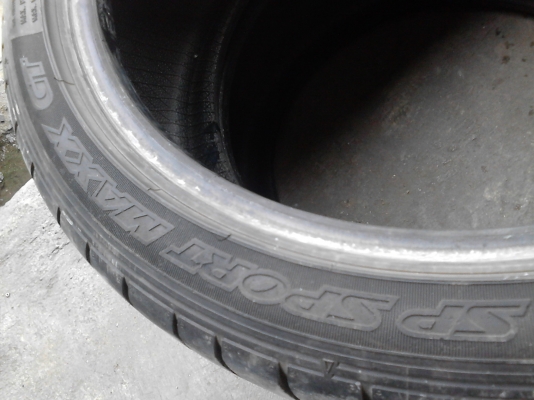 225/40R18 DUNLOP SP SPORT MAXX มี  2 เส้น  TEL.081-427-3941