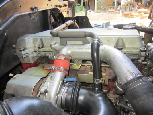 ขายหกล้อเมก้า 150 ยาว 5.60 ม.  รถสวยกิ๊บ สภาพพร้อมใช้งาน