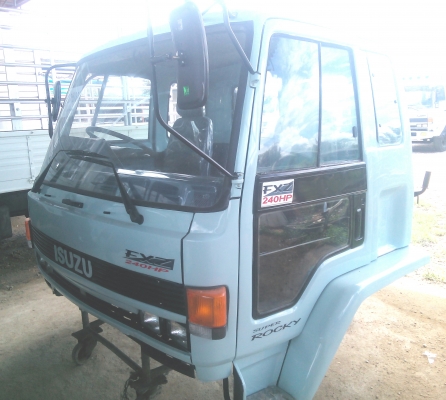 หัวเก๋ง  ISUZU  ROCKY  สวย ๆ  พร้อมใช้งาน  /     ใส่ 10 ล้อ  และ  6 ล้อใหญ่