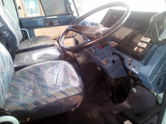 หัวเก๋ง  ISUZU  ROCKY  สวย ๆ  พร้อมใช้งาน  /     ใส่ 10 ล้อ  และ  6 ล้อใหญ่