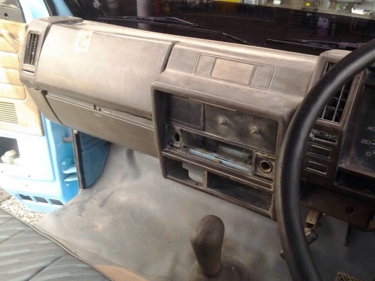 ขาย6ล้อดั้มISUZU NKR88แรง รถห้างแท้เกียร์สั้น หัวยกได้