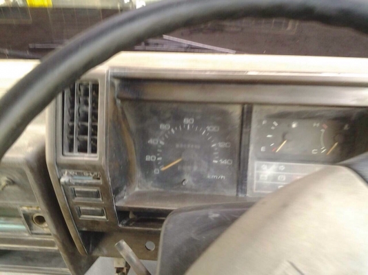 ขาย6ล้อดั้มISUZU NKR88แรง รถห้างแท้เกียร์สั้น หัวยกได้